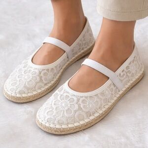 Universal Thread White Lace Mary Jane Espadrille Flats Size 9.5